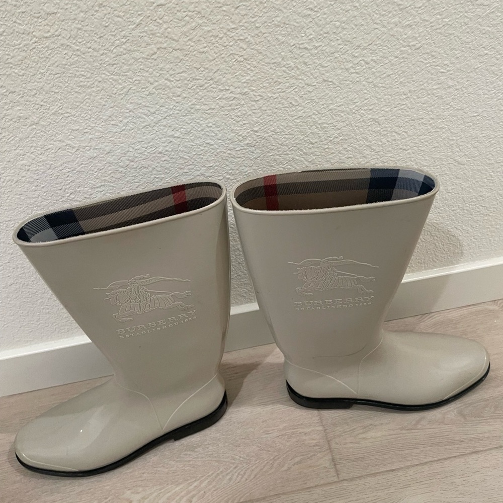 Burberry Cream Rain Boots with Check Lining